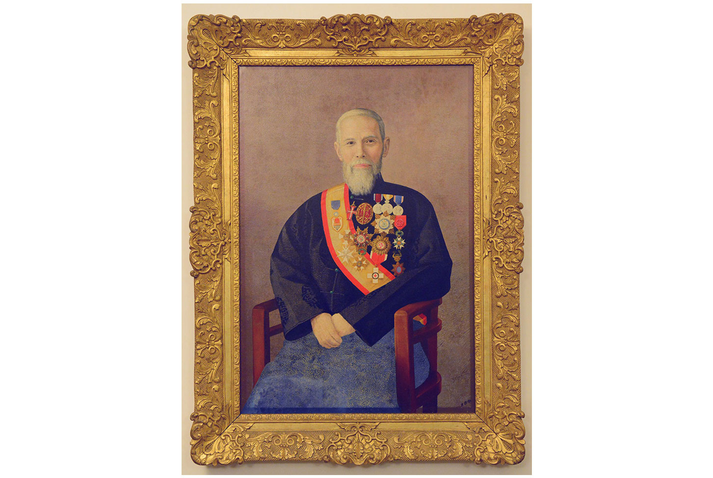 Sir Robert Ho Tung