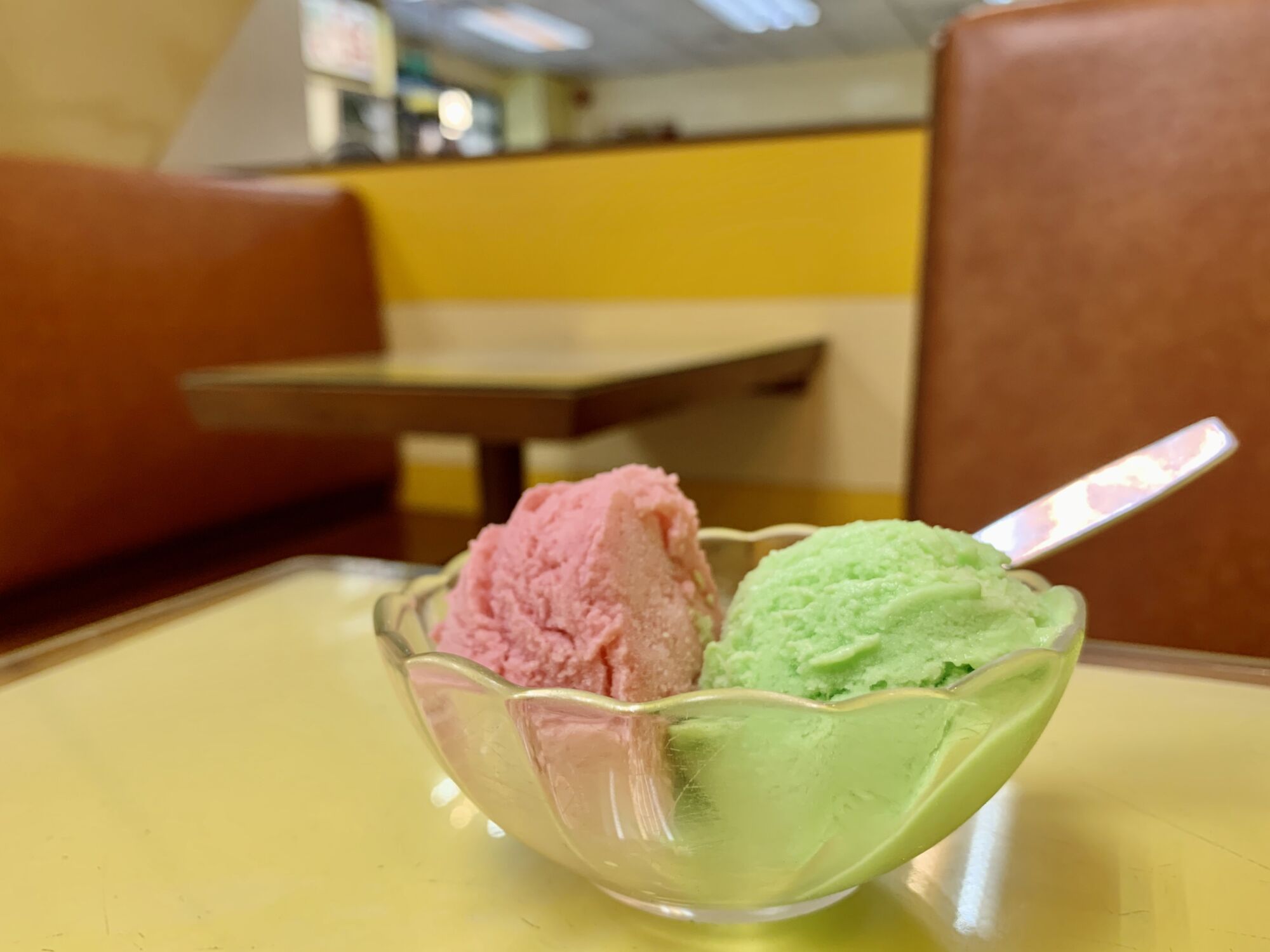 the scoop ice cream shop