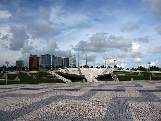 SAI VAN LAKE SQUARE