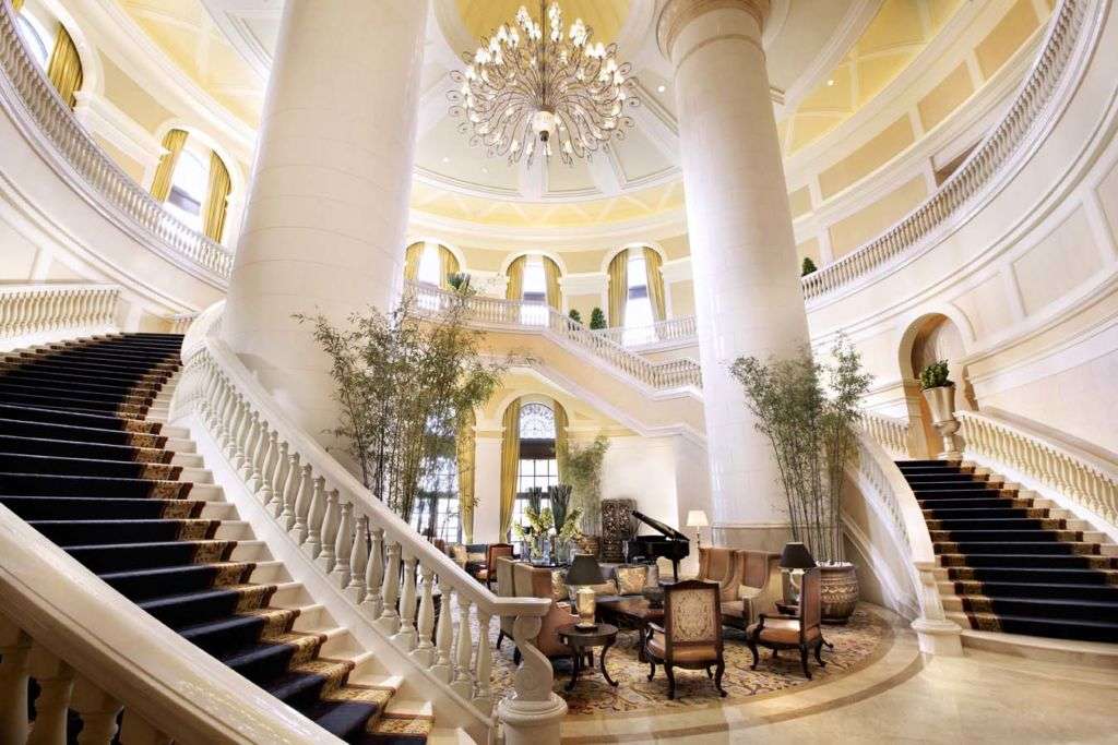 Lobby and staircase of Four Seasons Hotel Macao, Cotai Strip 