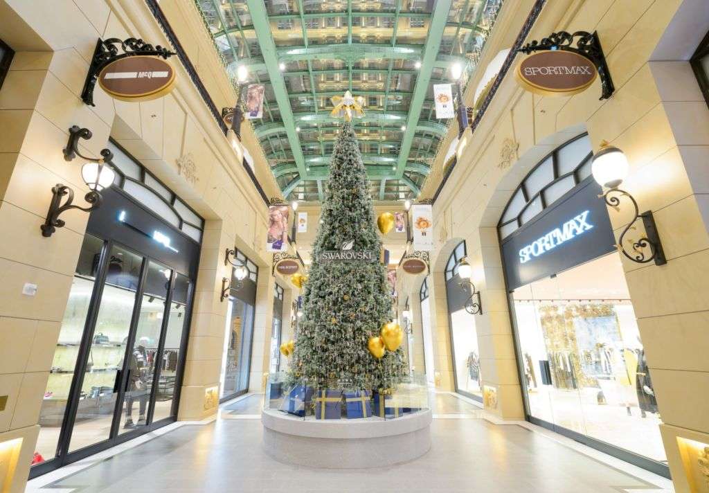 Swarovski Christmas Tree at Shoppes at Parisian
