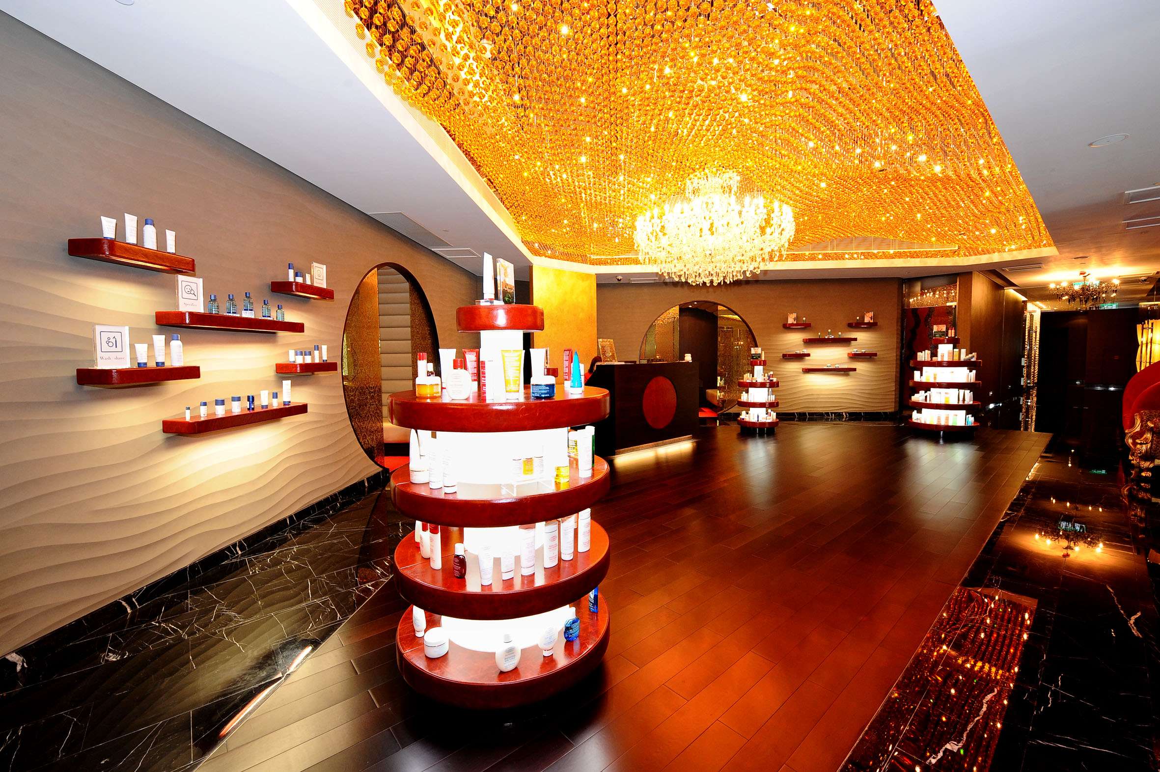 Grand listboa – clarins Spa Reception 1