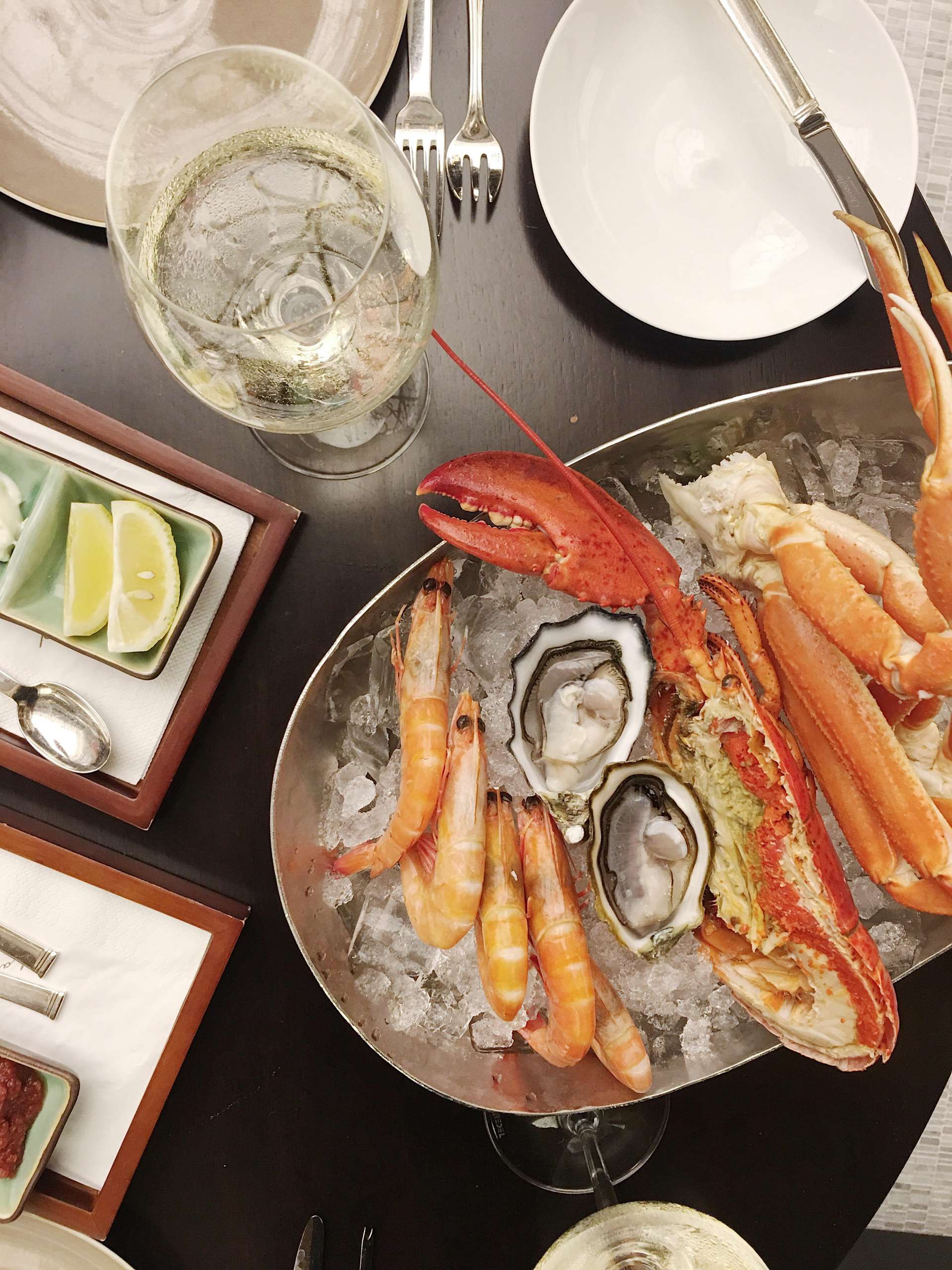 Seafood brunch with white wine at st regis macao