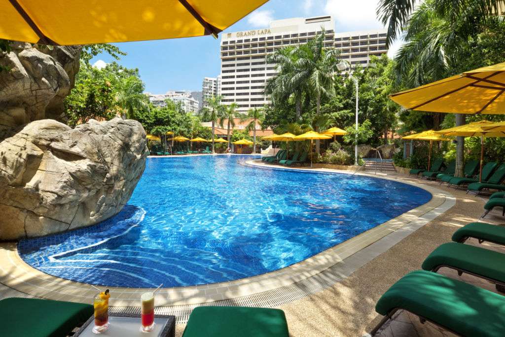Grand Lapa swimming pool Macau green hotels 