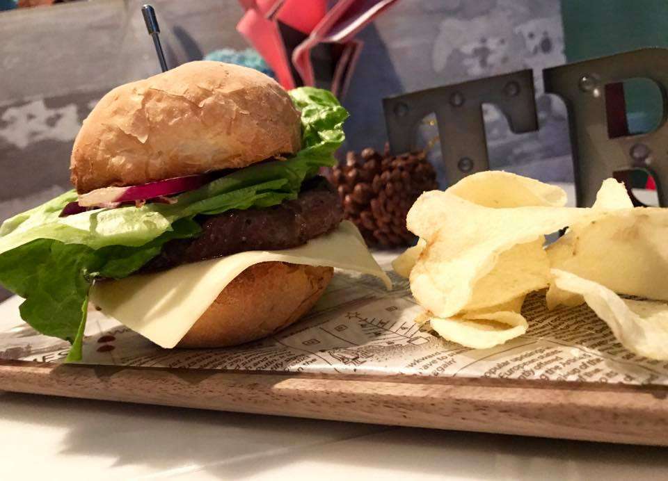 Wagyu beef burger and crisps