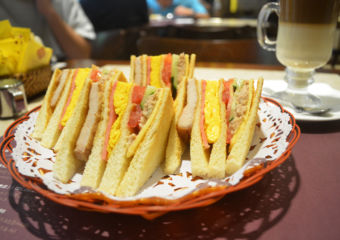 Alves Cafe club sandwich