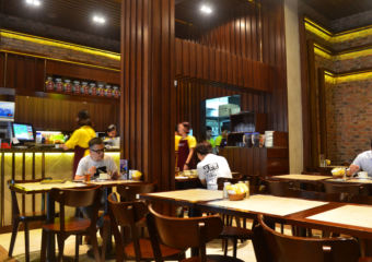 Alves Cafe interior