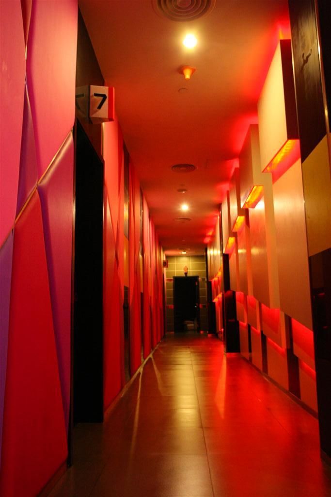 Hallway of DD3 club