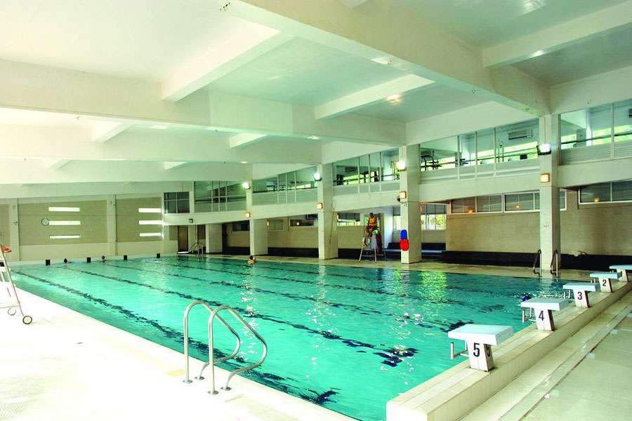 The indoor pool at Carmo Swimming Pool in Taipa.