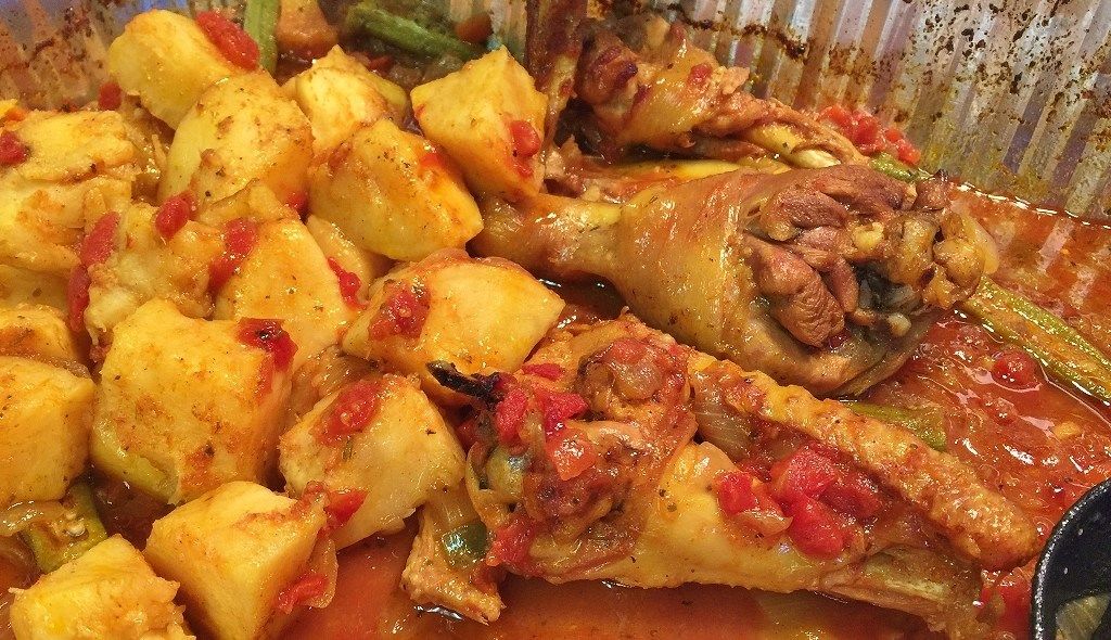 A dish of muamba de galinha from Angola