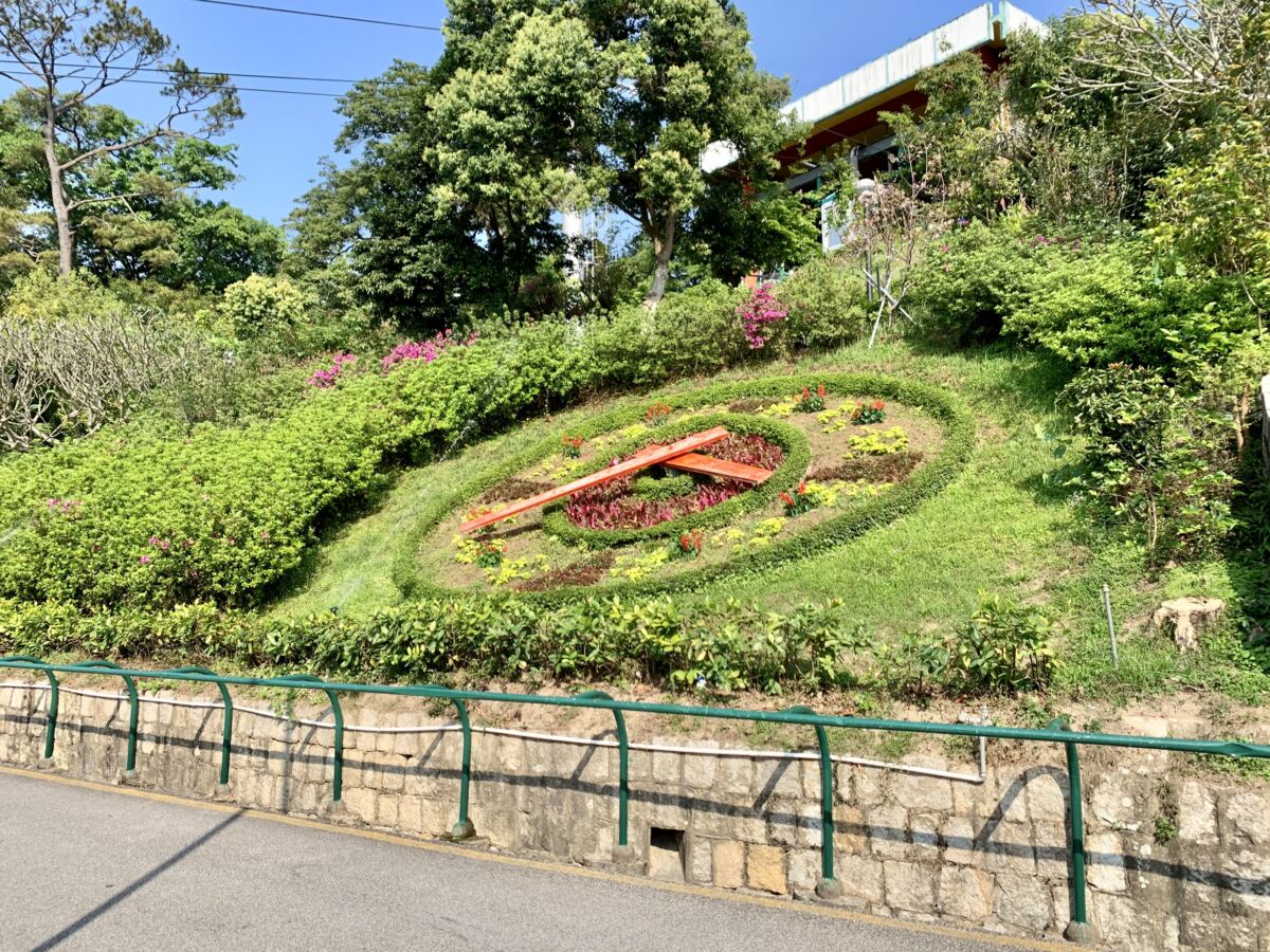 Flora Garden garden clock_