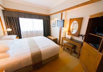 Bedroom at Hotel Sintra in Macau