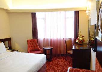 Taipa Square Hotel guest room