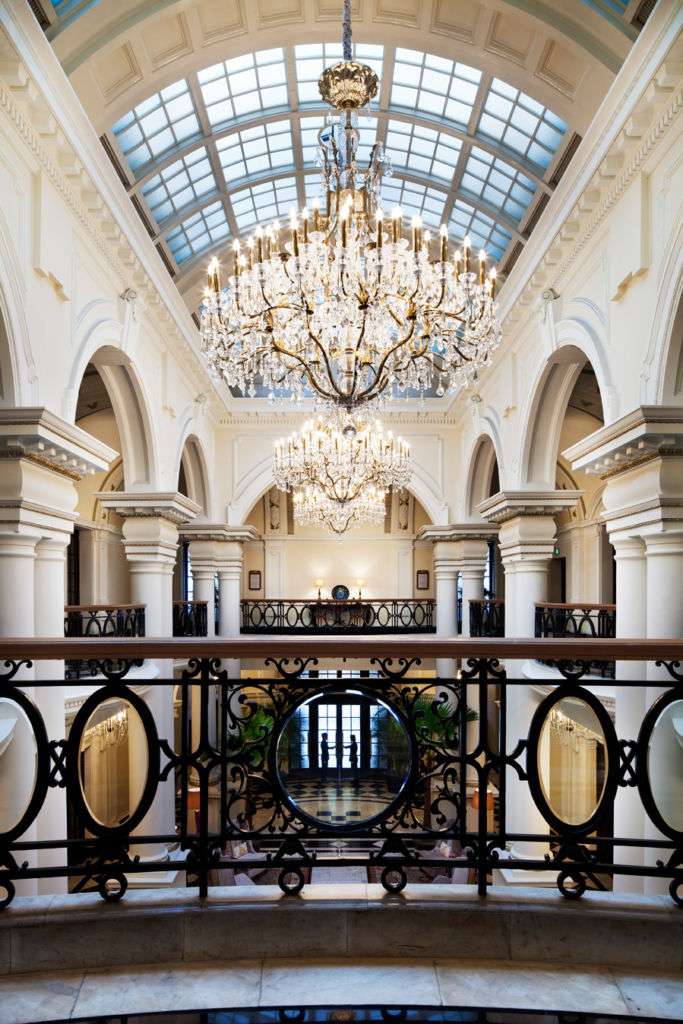 Waldorf Astoria Club Atrium