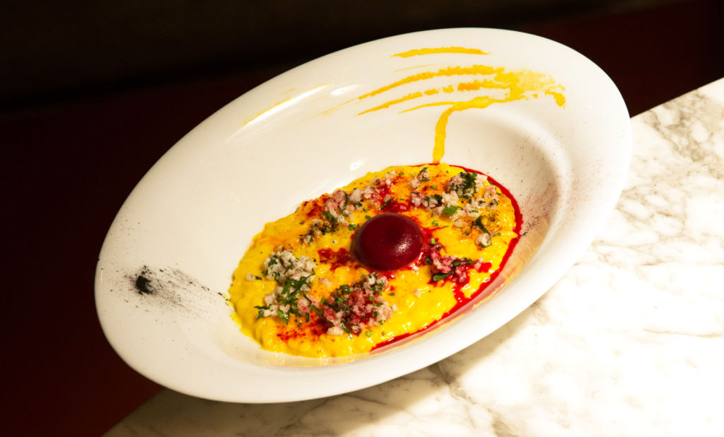 Saffron and smoked eel risotto with red beet juice by Mathias Paltrié