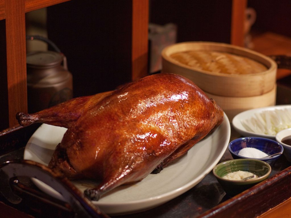 Grand Hyatt Macau_Beijing Kitchen_Traditional Beijing Style Duck from the Wood Fired Oven with Classic Condiments 02