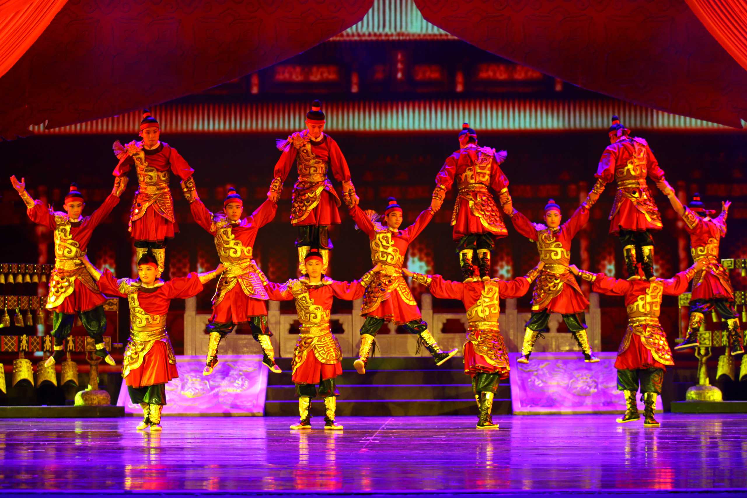 rainbow over the silk road acrobatics performance