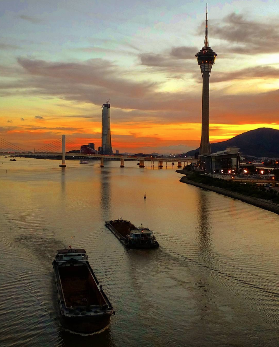 Sunsets Article Governador Nobre de Carvalho Bridge by @pepperonzy