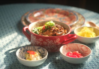 Back to 1963 at The Lobby Lounge, Mandarin Oriental, Macau Taiwanese food in crock pot Macau Lifestyle