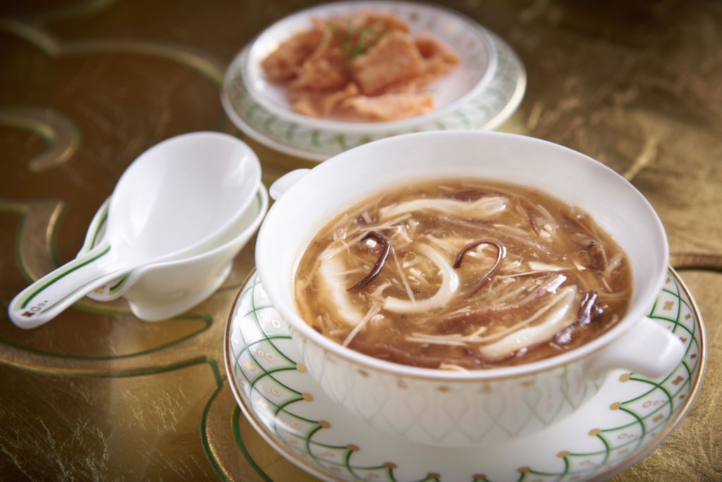 Wing-Lei-Palace-Braised-Fish-Maw-Sea-Cucumber-and-Guinea-Fowl-Soup-1024x684