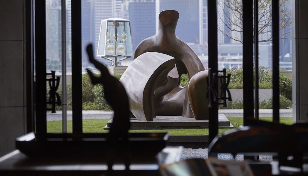 Rosewood Hong Kong RWHKG_Hotel Lobby + Henry Moore.jpg