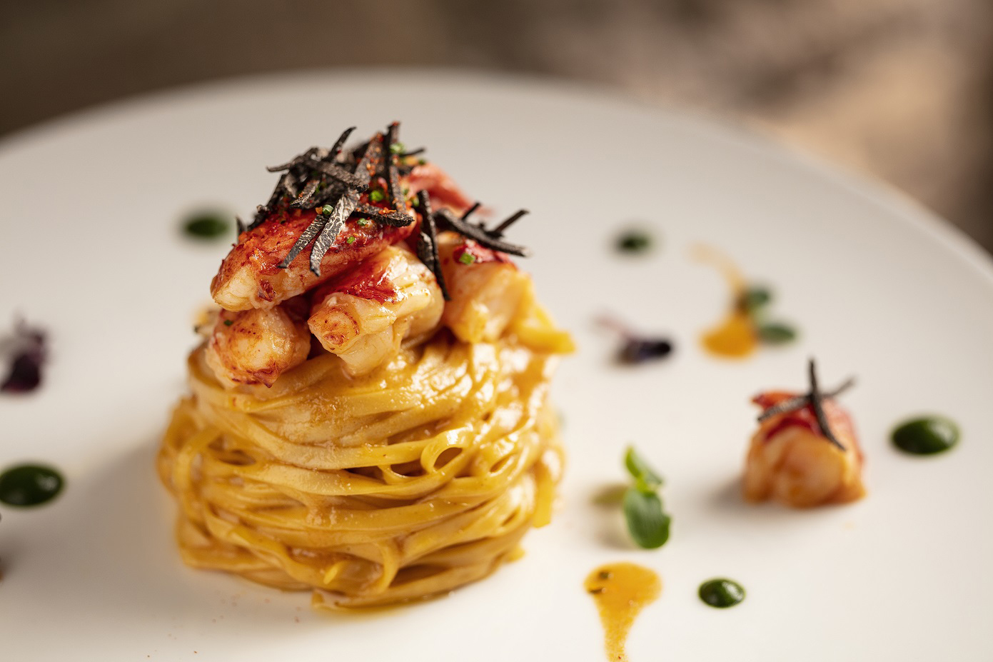 Homemade-Tajarin-pasta-lobster-lobster-sauce-seasonal-fresh-truffle_portofino
