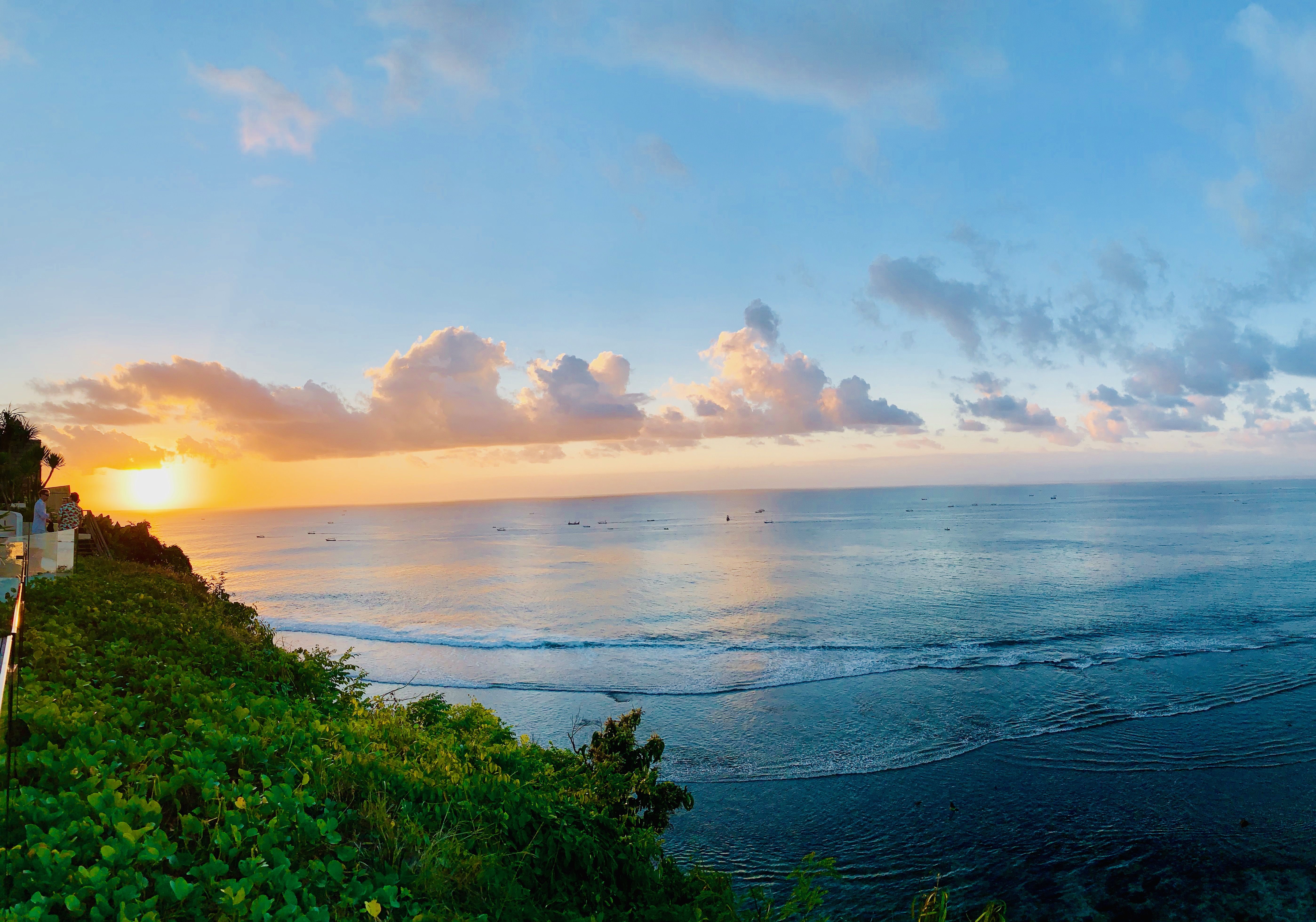 uluwatu cliffside sea