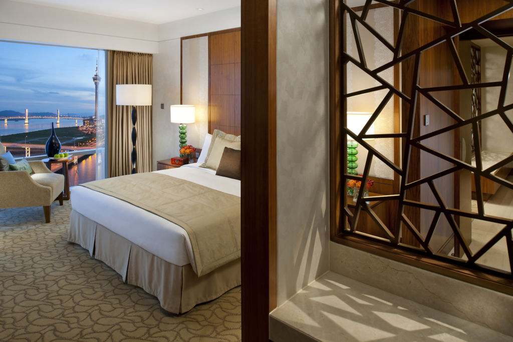 Mandarin Oriental, Macau - macau-suite-deluxe-suite