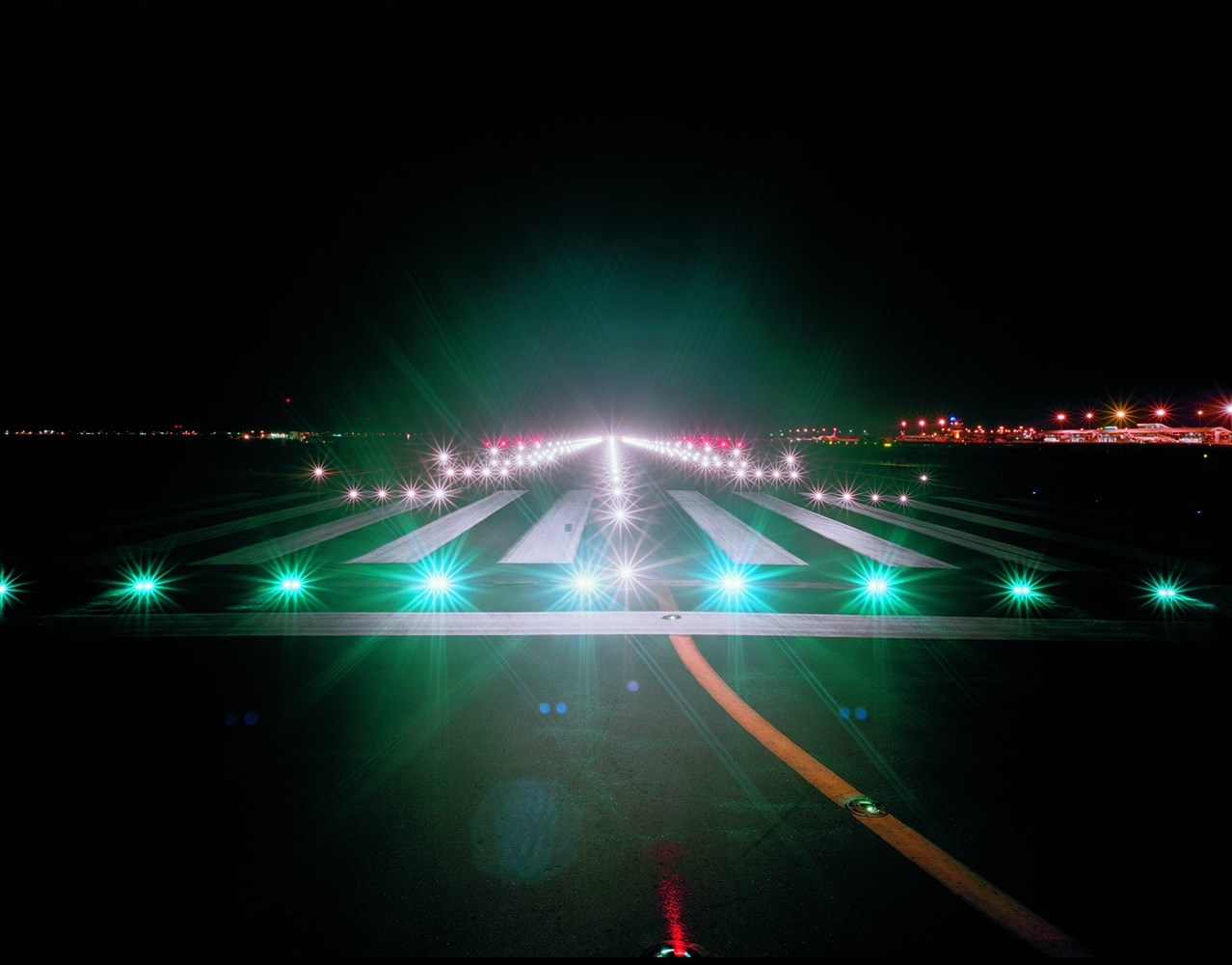 2nd Exhibition Portuguese Speaking Countries | Edgar Martins ／Lights at the threshold of the runway, Faro Airport (from the series Approaches)／ 2006
