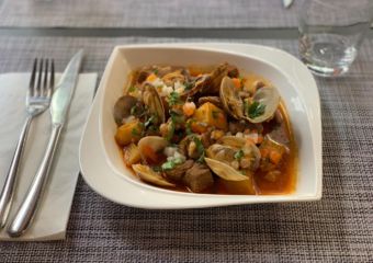 Portuguese-style-pork and clams-Mariazinha restaurant-credits-Mariazinha