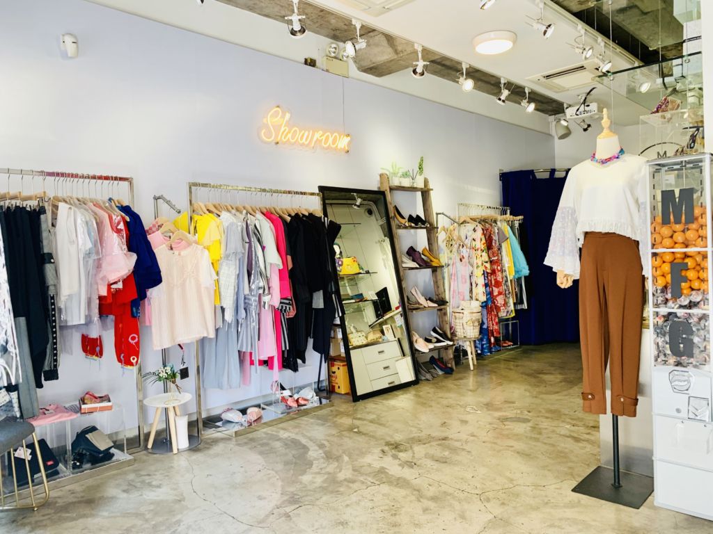 2019 Exclusive Fashion Collections—Showroom