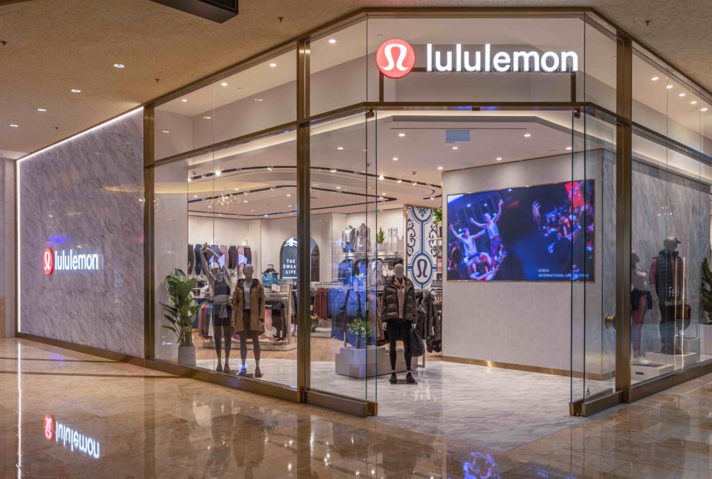 woodbury common outlet : r/lululemon