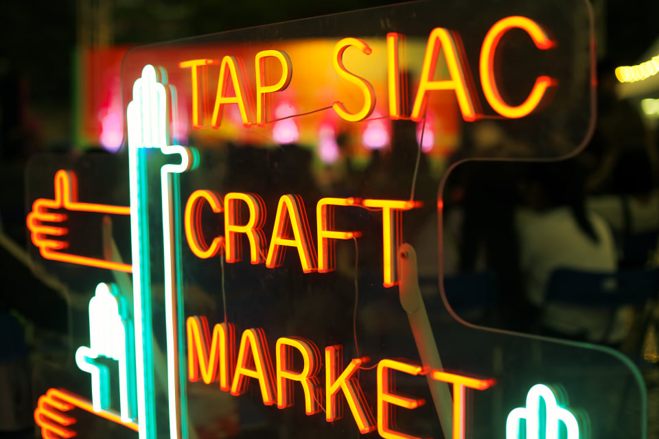 Tap Siac Fair Neon Sign Photo