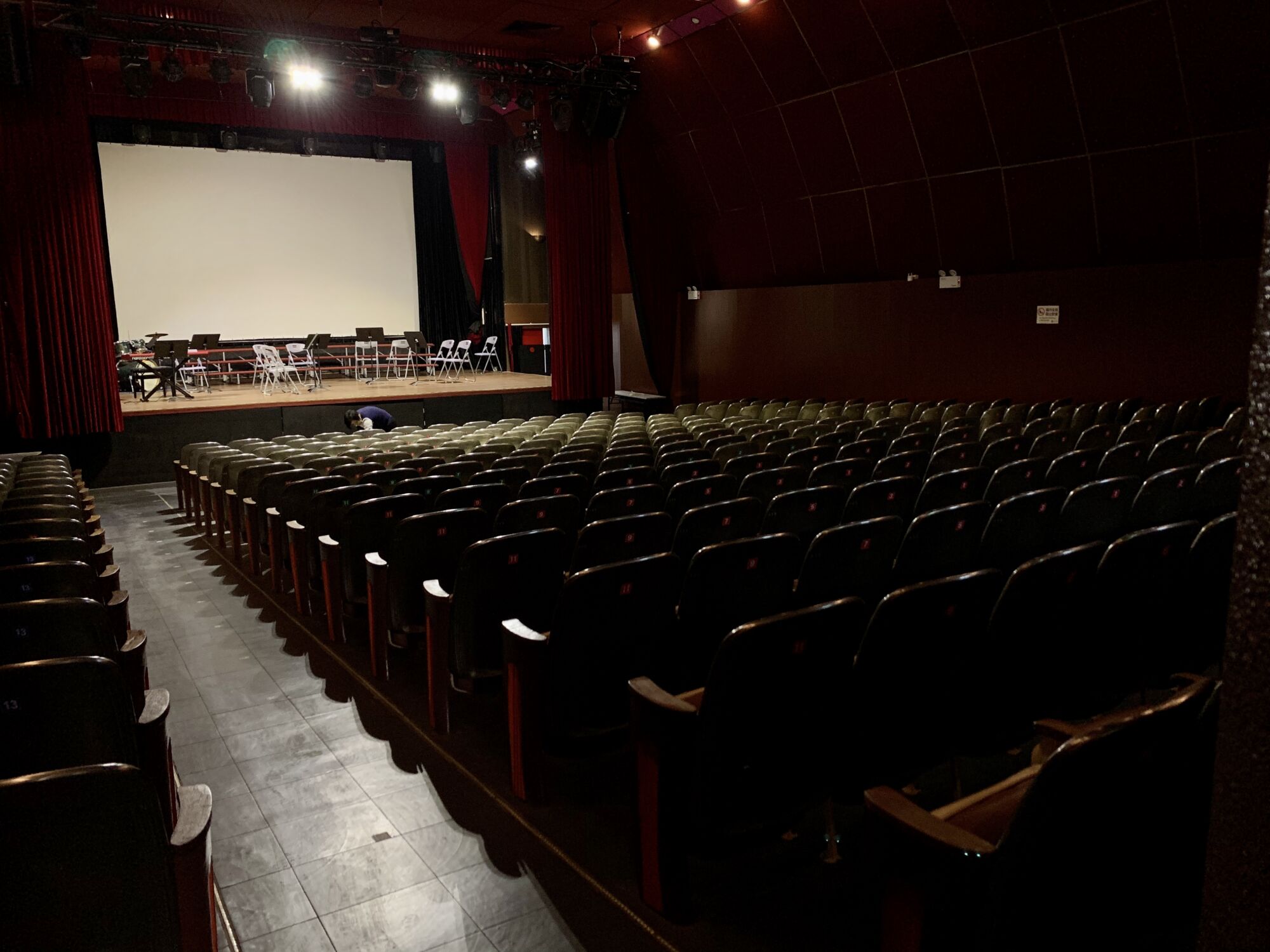 Teatro Capitol Interior Cinema Hall Chairs and Screen Wide Macau Lifestyle