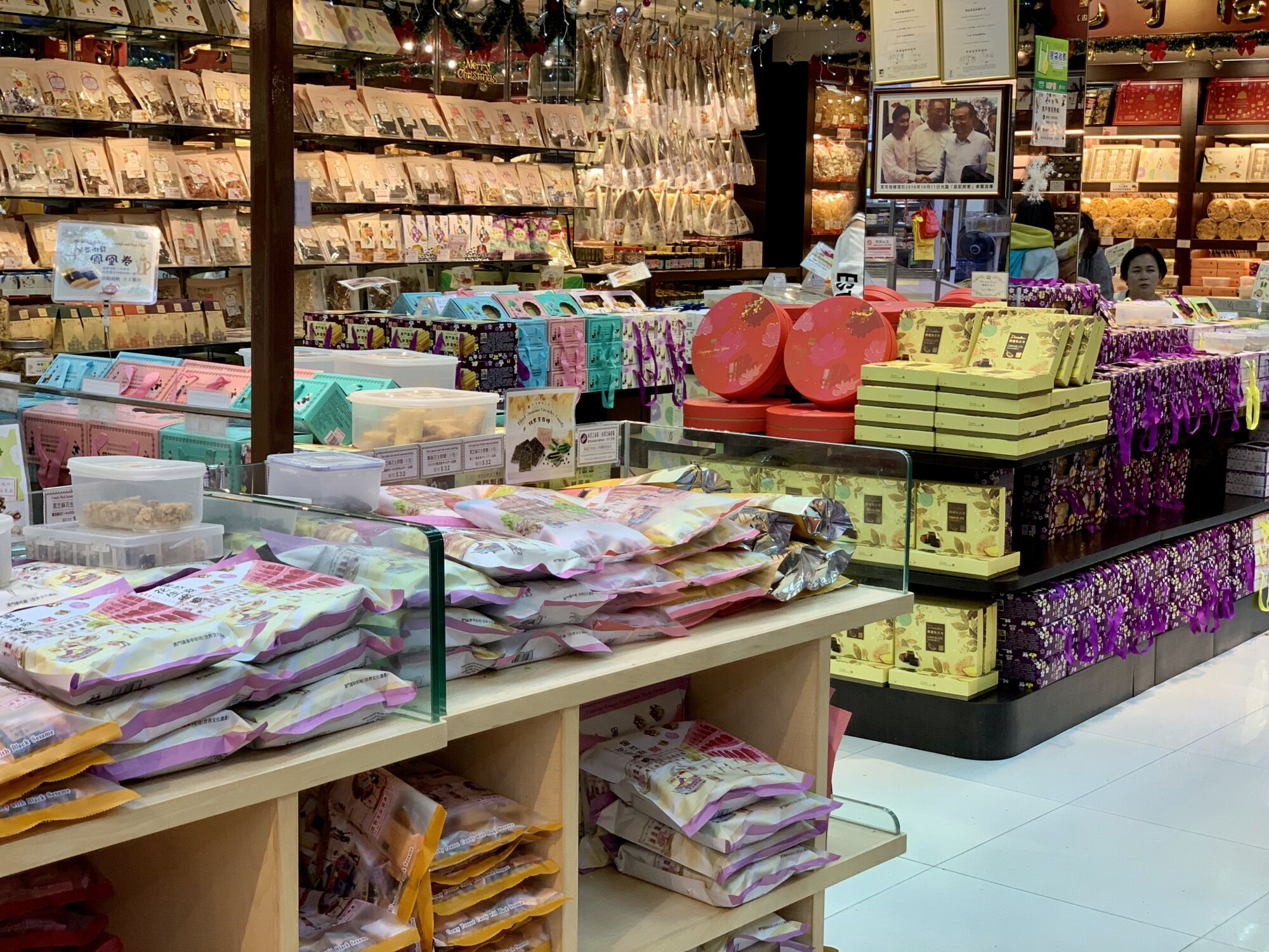 Koi Kei Bakery Interior Rua da Felicidade General Shot Macau Lifestyle