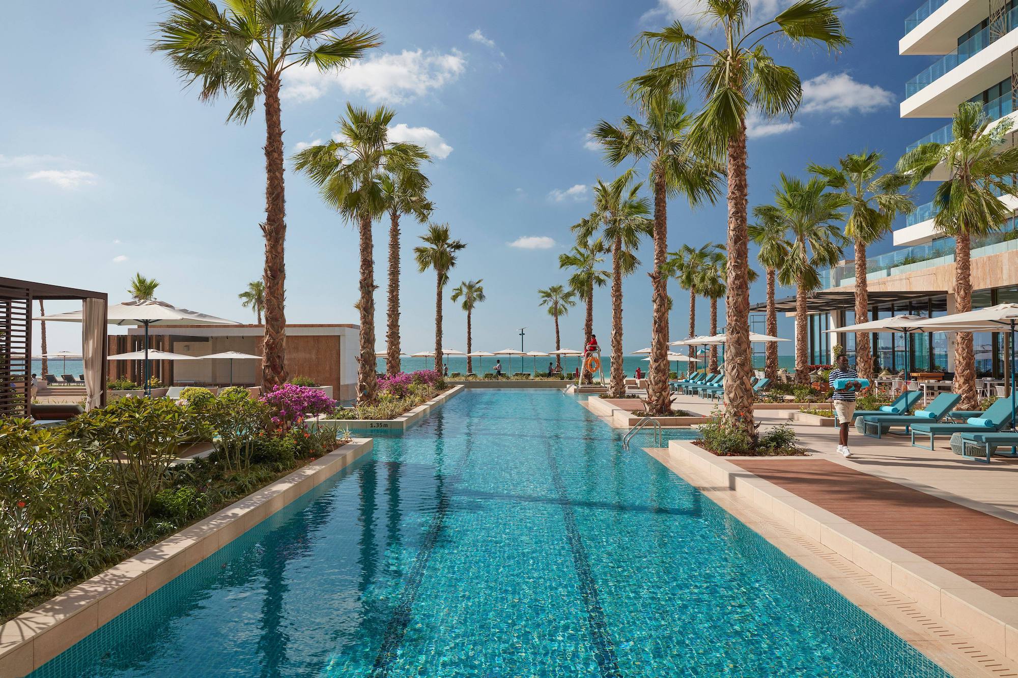 Mandarin Oriental Jumeira, Dubai hotel pool