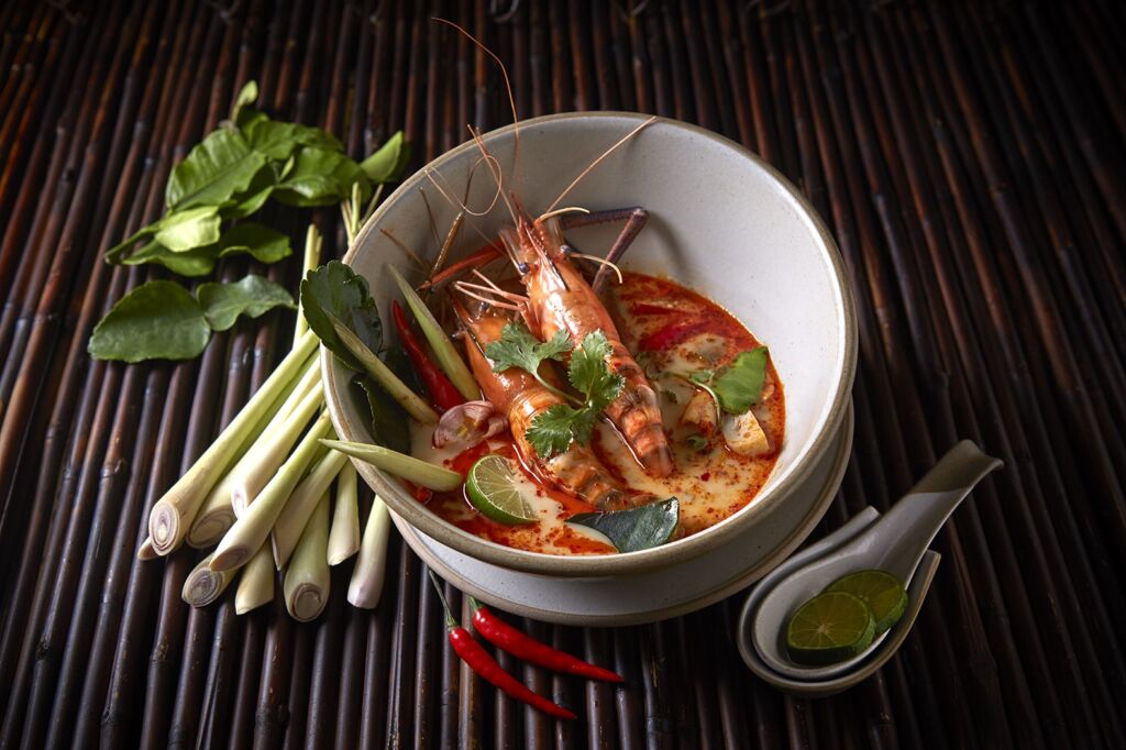 Banyan Tree Macau Saffron_Tom Yum Goong Mae Nam (Authentic Spicy Seafood Soup) copy