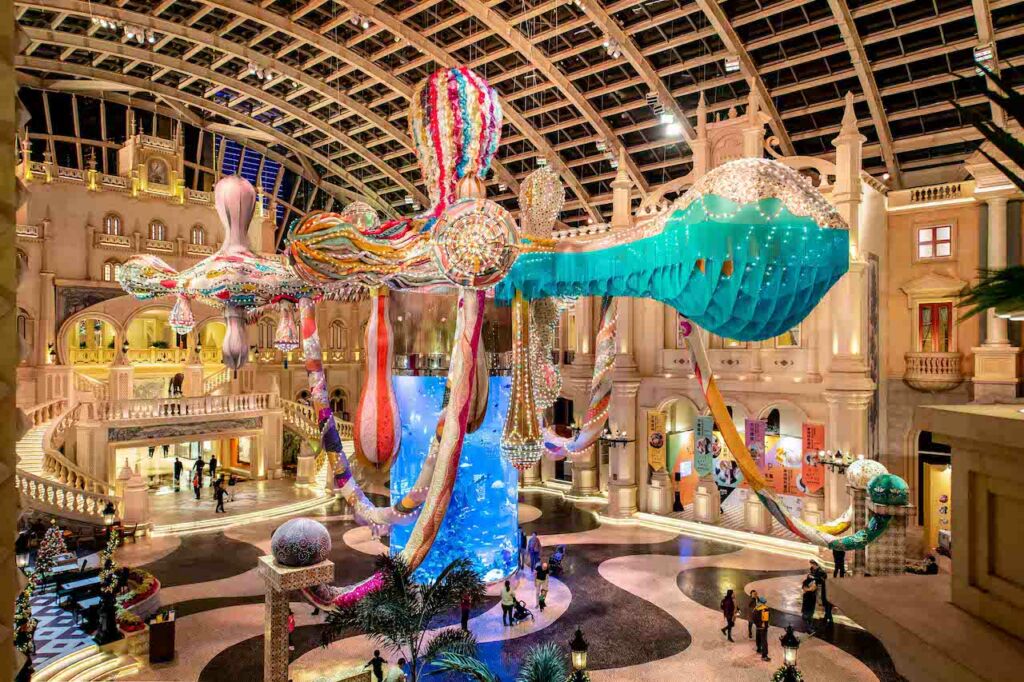 Octopus Valkyrie, JOANA VASCONCELOS Macau LIfesstyle MGM lobby