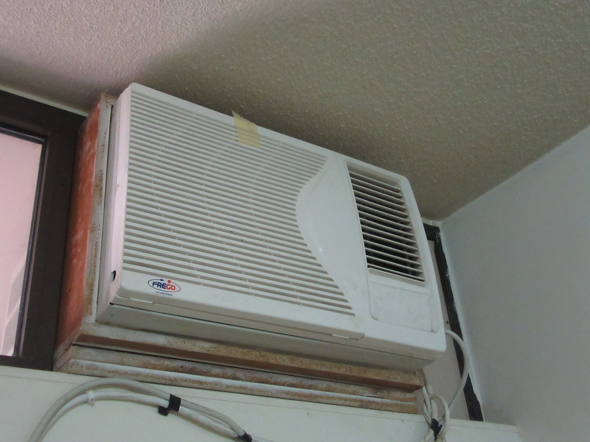 Wall_mount_air_conditioner