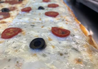Pizza Point Tomato and Olives Pizza Close Up Macau Lifestyle