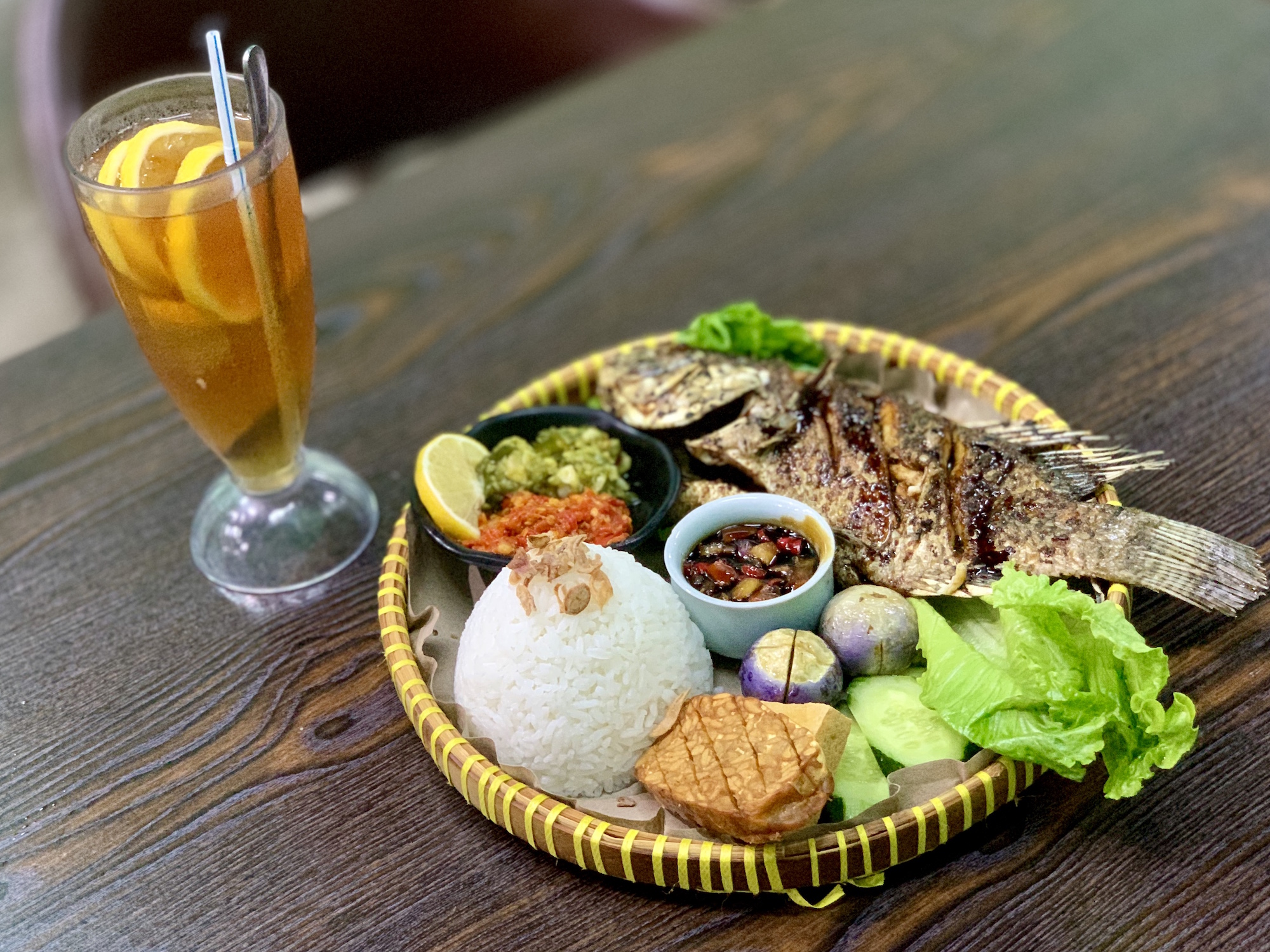 Cafe Sambal Jawa Indonesia Restaurant Interior Fried Fish with Rice and Spices and Iced Tea Center Macau Lifestyle.jpg