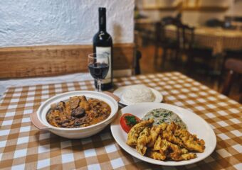 a-lorcha-restaurant-macau-feijoada-codfish-fritters-rice-wine-portuguese