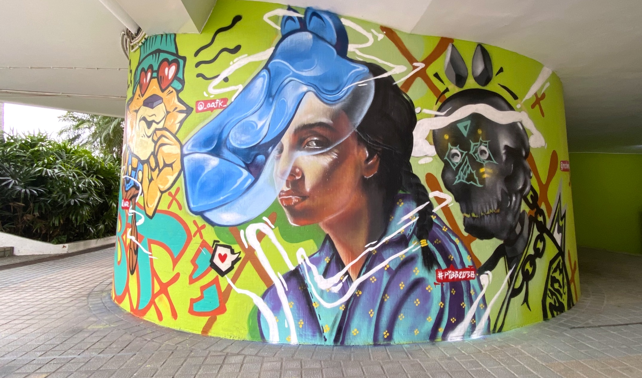Graffiti “Verão Colorido” apresentado no Anim’Arte NAM VAN
