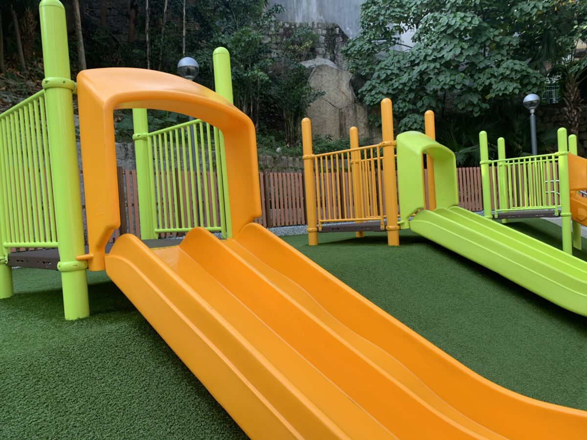 Luis de Camoes Garden Playground adjoining slides