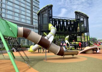 Kun Iam Statue Waterfront Leisure Area kids playground