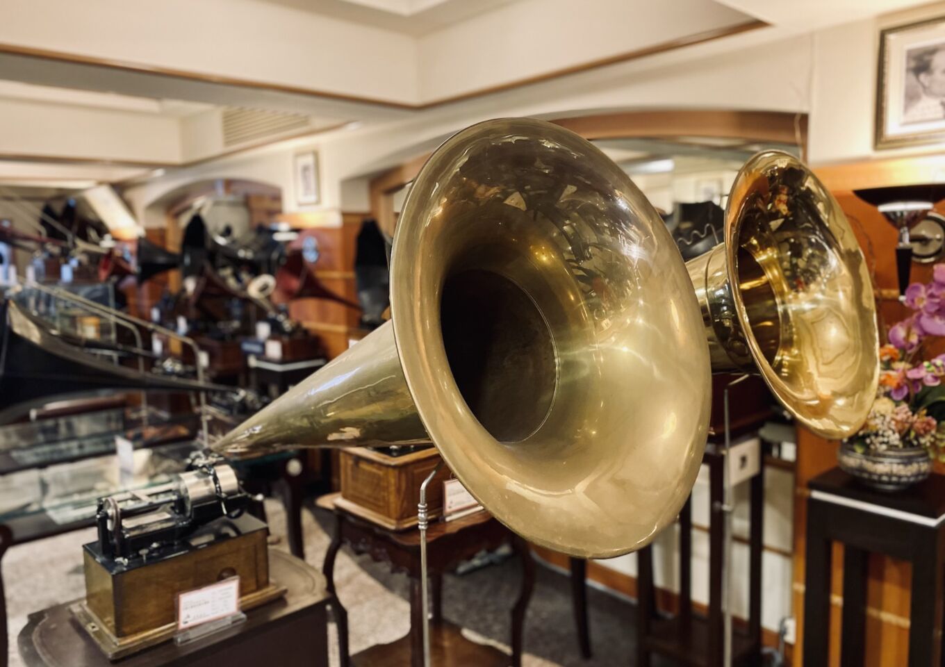 Sound Of The Century, Museum Of Vintage Sound Machines - Macau Lifestyle