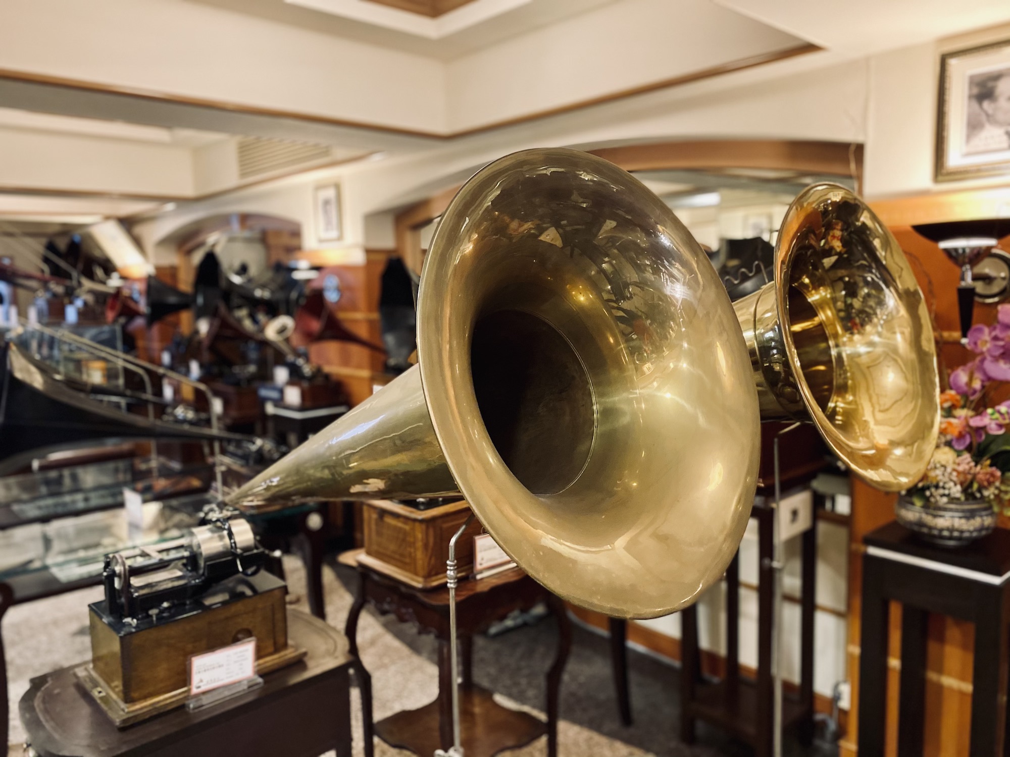 gramophone sound of century museum macau