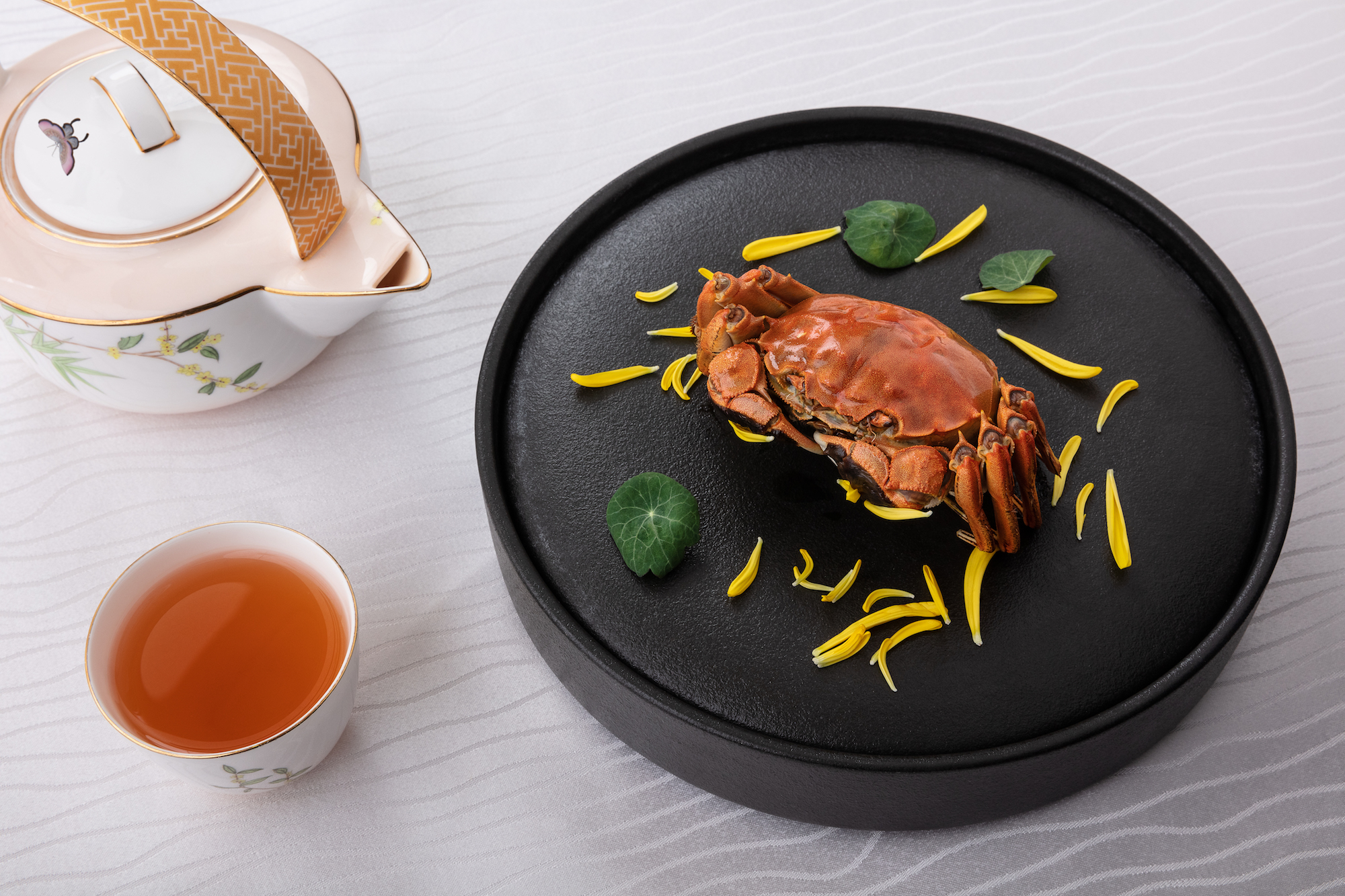 Hairy Crab Promotion at Sands Resorts with Tea Pot and Cup