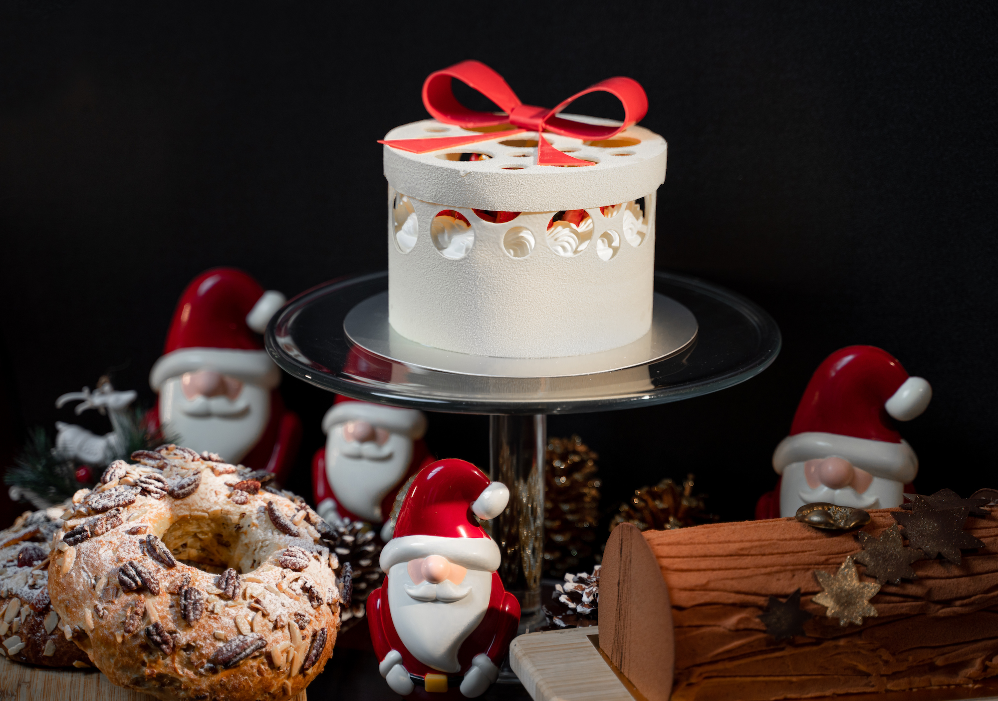 Artyzen Grand Lapa Macau 2021 Christmas Cakes and Goodies