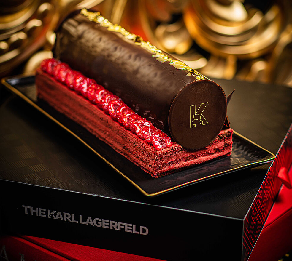 Grand Lisboa Palace Resort Karl Lagerfeld Christmas Log Cake